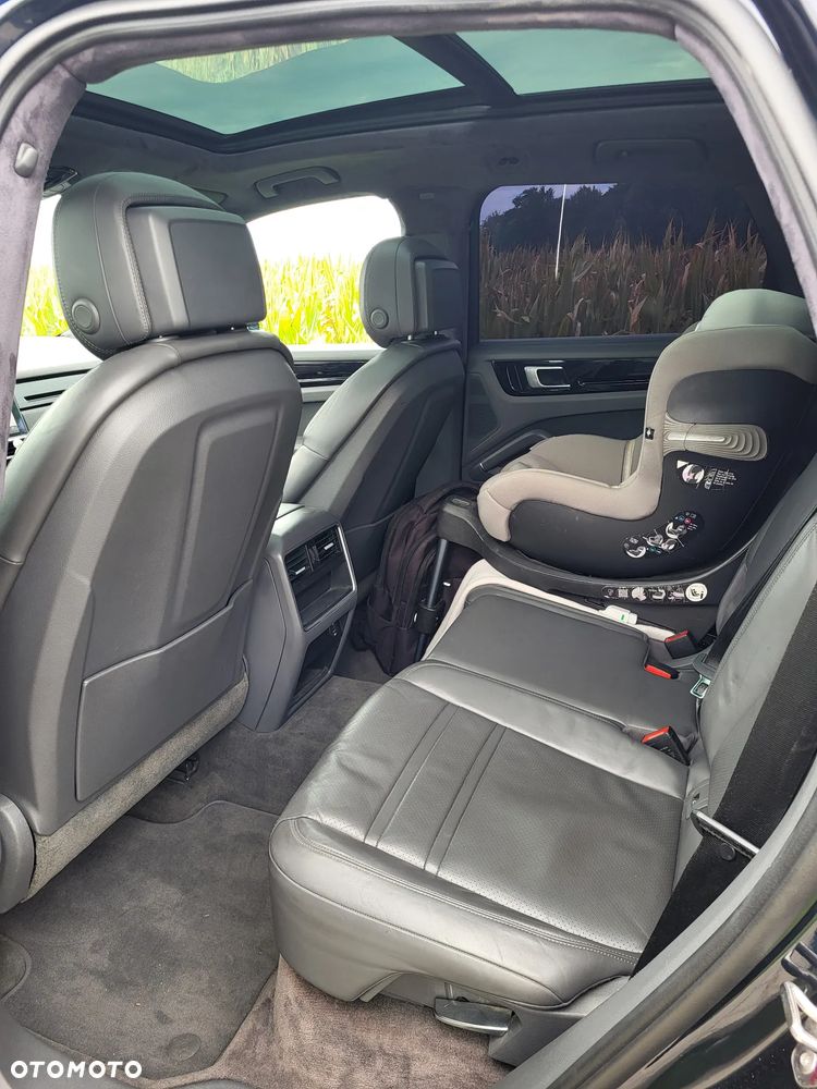 Porsche Cayenne Standard - 17