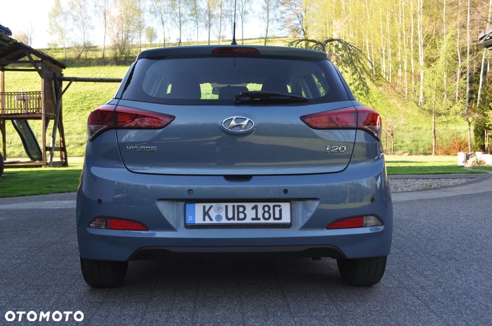 Hyundai i20 1.2 Pure - 16
