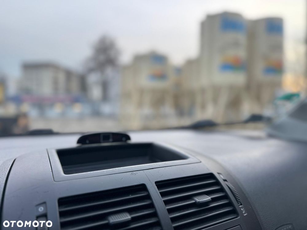 Volkswagen Polo - 13