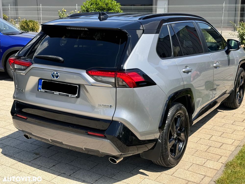 Toyota RAV4 - 9