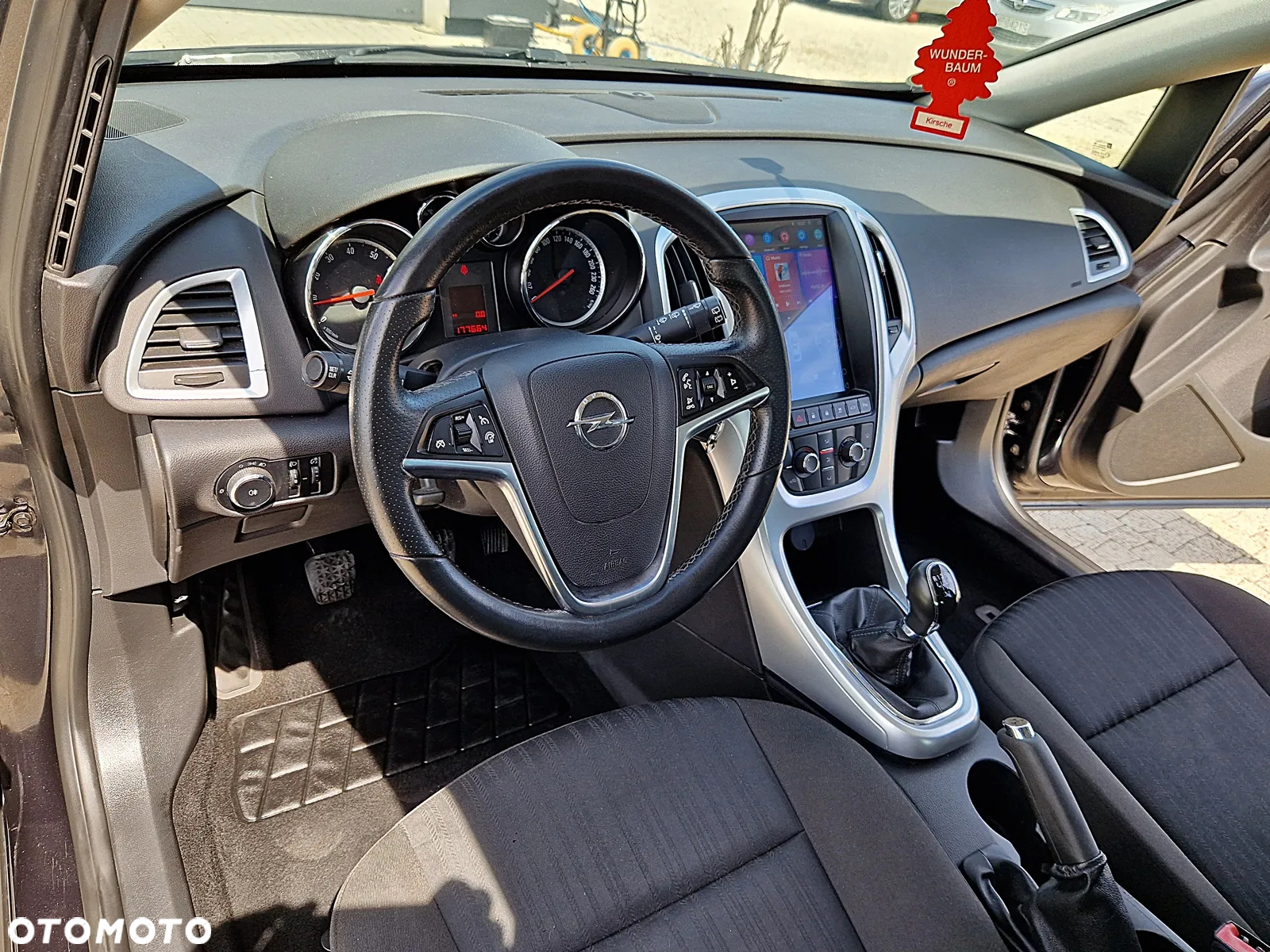 Opel Astra 1.4 150 Jahre - 4