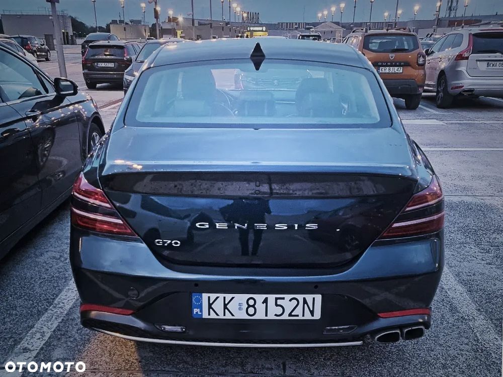 Genesis G70 Shooting Brake 2.0T RWD 8AT Premium - 2