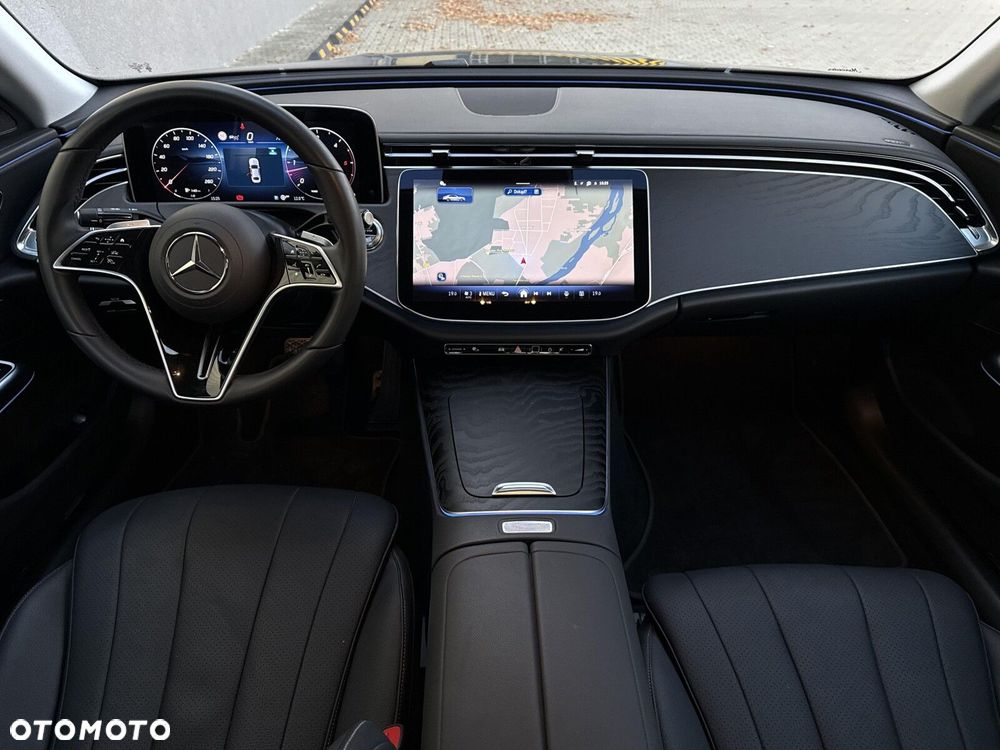Mercedes-Benz Klasa E - 16