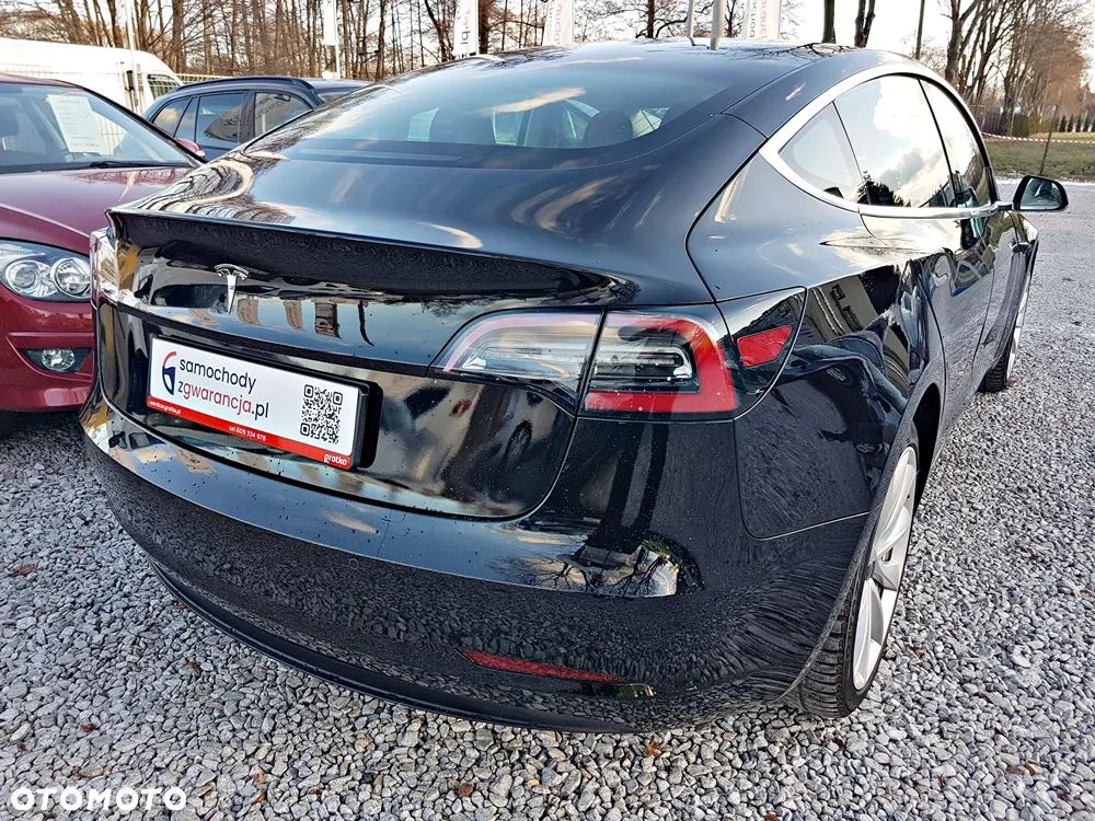 Tesla Model 3 Standard Reichweite Plus Hinterradantrieb - 28