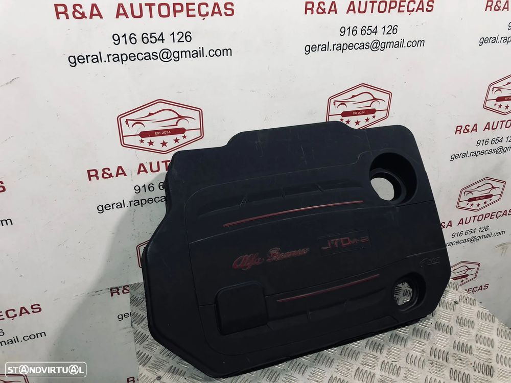 Tampa de Motor Alfa Romeo Giulietta 51859542 Original - 2