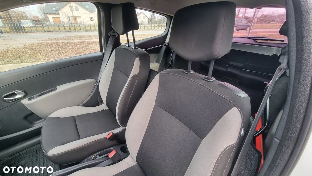 Renault Clio 1.5 dCi 75 Expression - 10