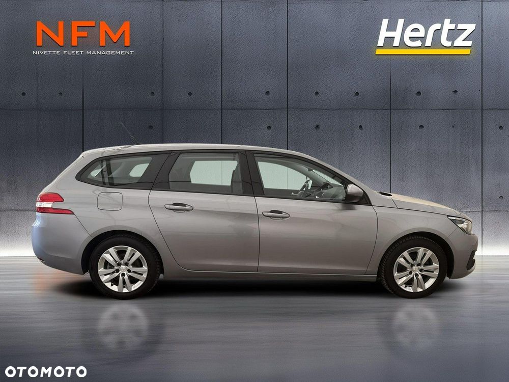 Peugeot 308 - 8