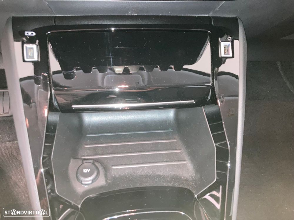 Peugeot 208 1.2 PureTech Allure EAT8 - 24