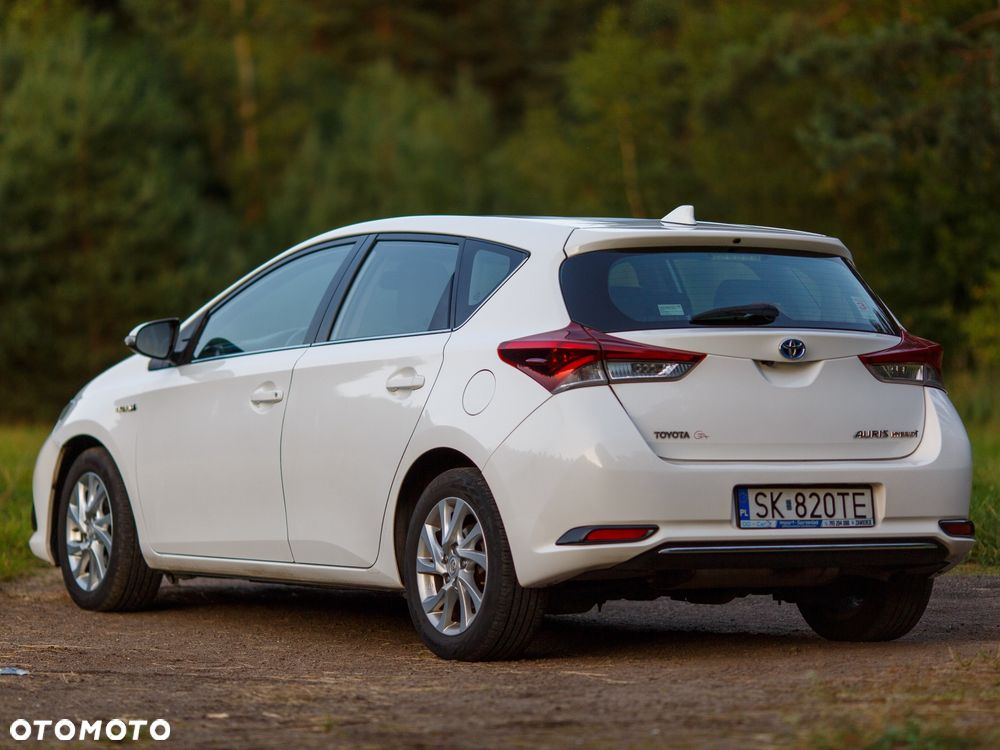 Toyota Auris Hybrid 135 Active - 3