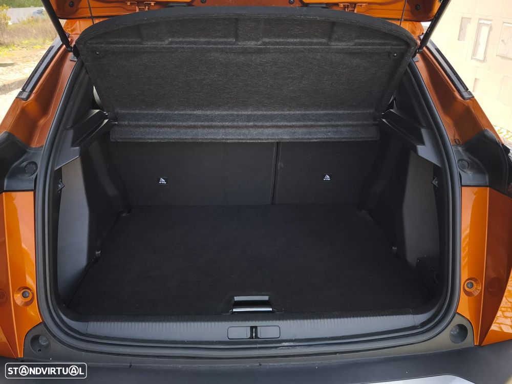 Peugeot 2008 1.2 PureTech Allure Pack - 21