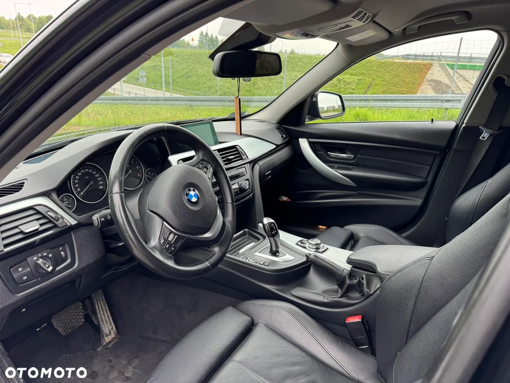 BMW Seria 3 320d Efficient Dynamics Edition - 11