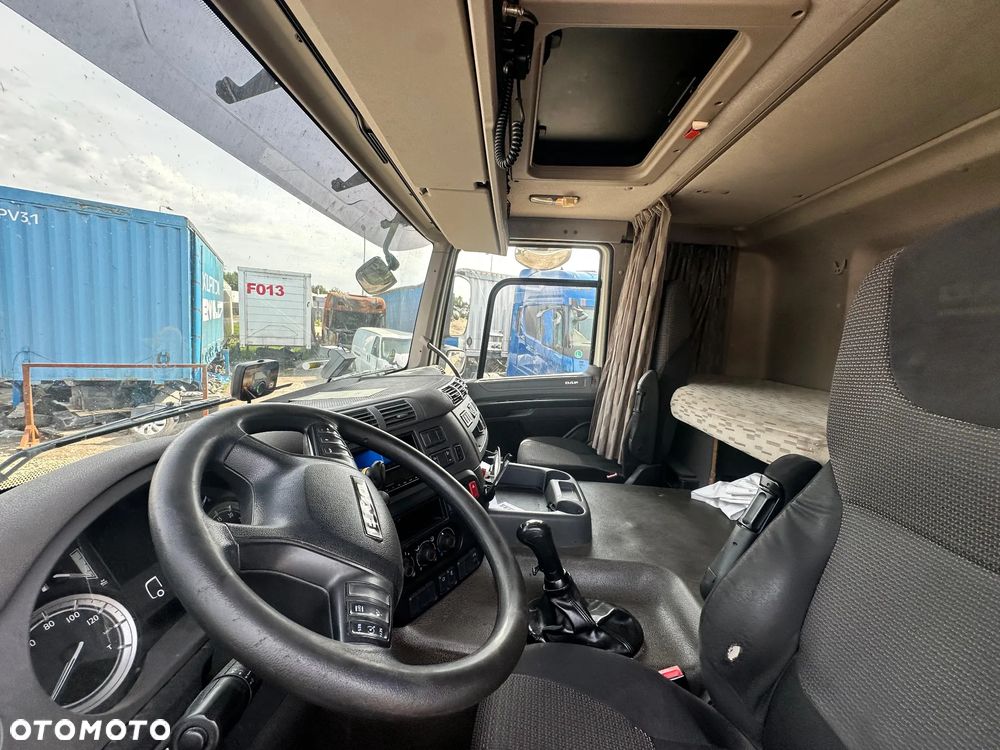 DAF CF310 - 11