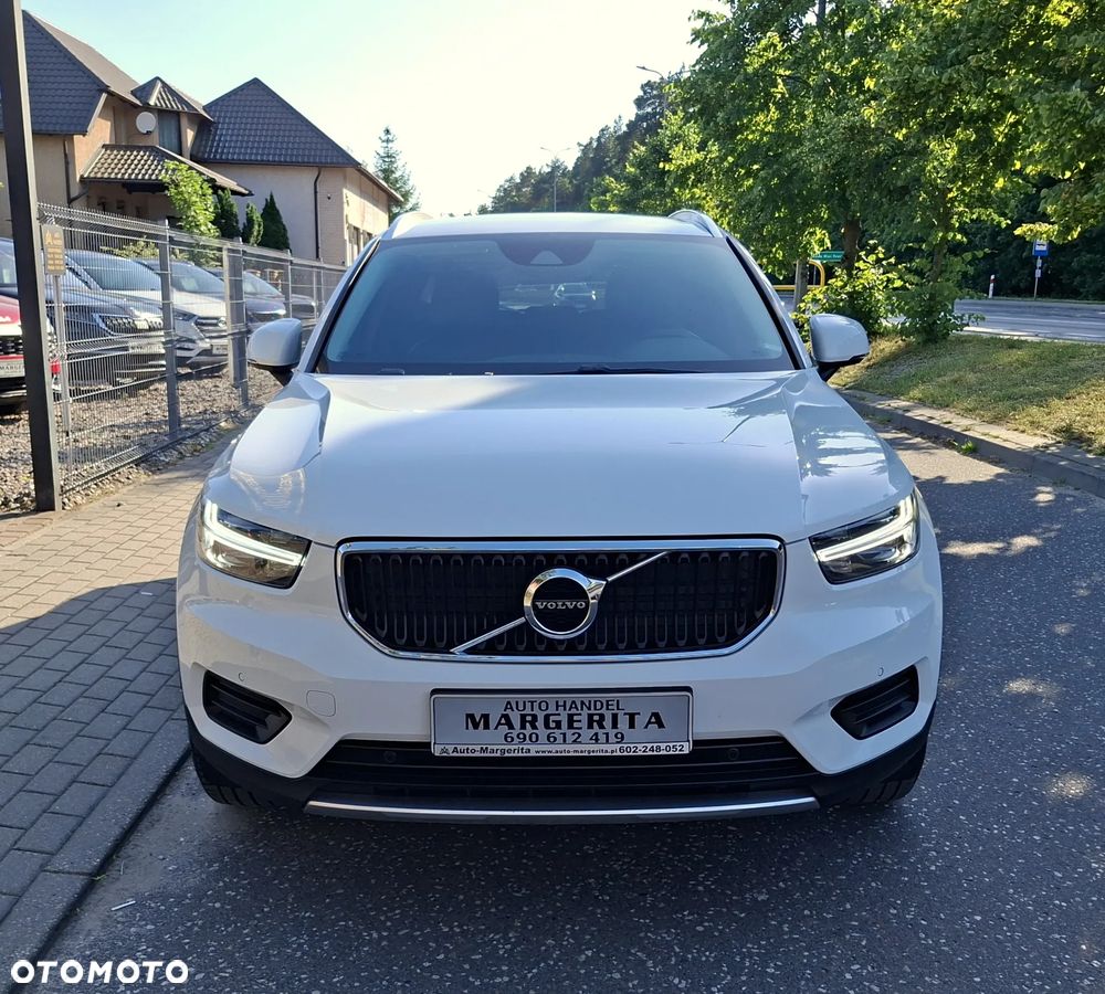 Volvo XC 40 D3 SCR Momentum Core - 32