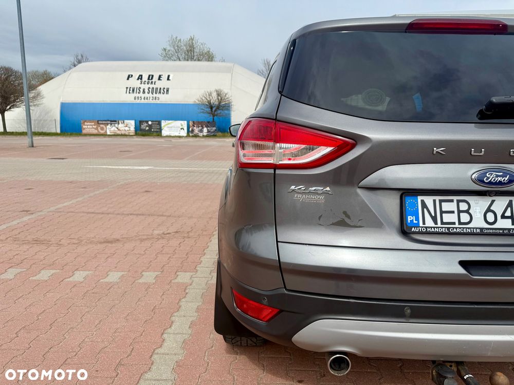Ford Kuga 2.0 TDCi 2x4 Titanium - 40