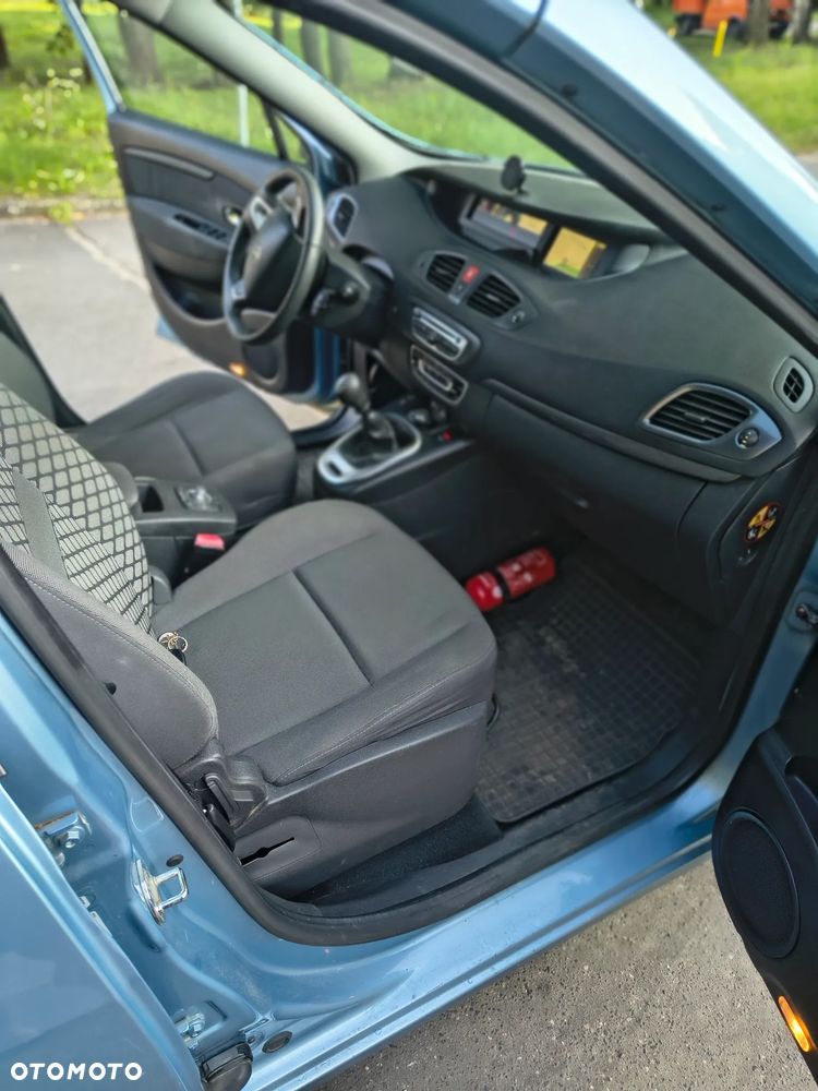 Renault Scenic 1.5 dCi Luxe Expression - 11