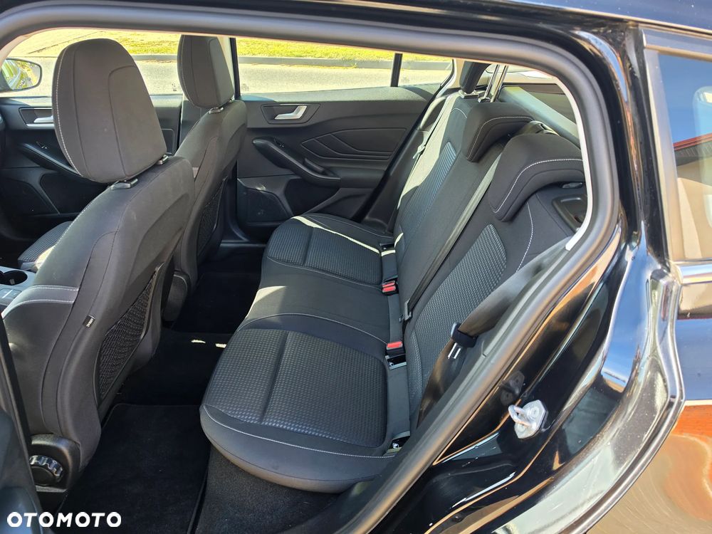 Ford Focus - 17