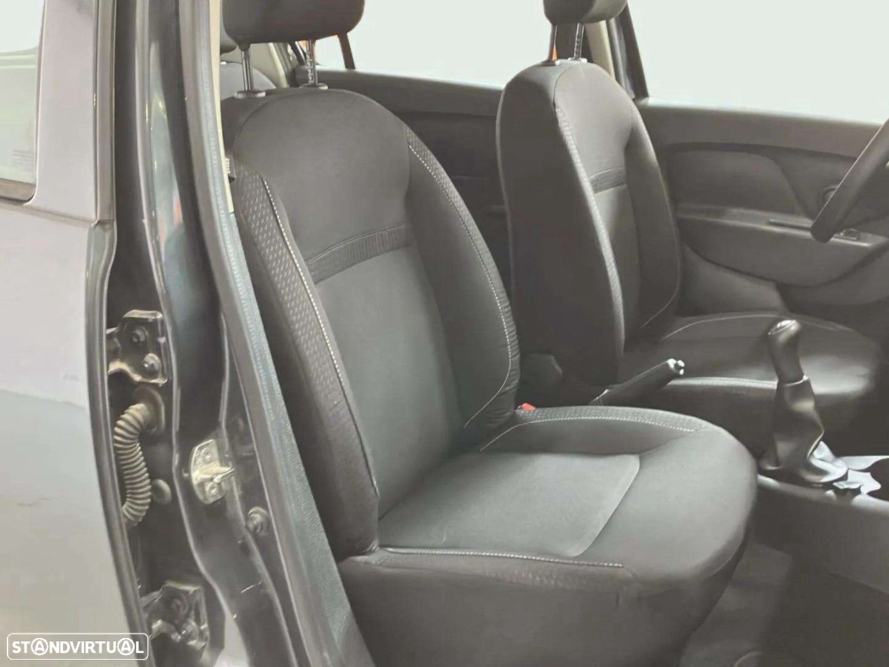 Dacia Sandero - 13
