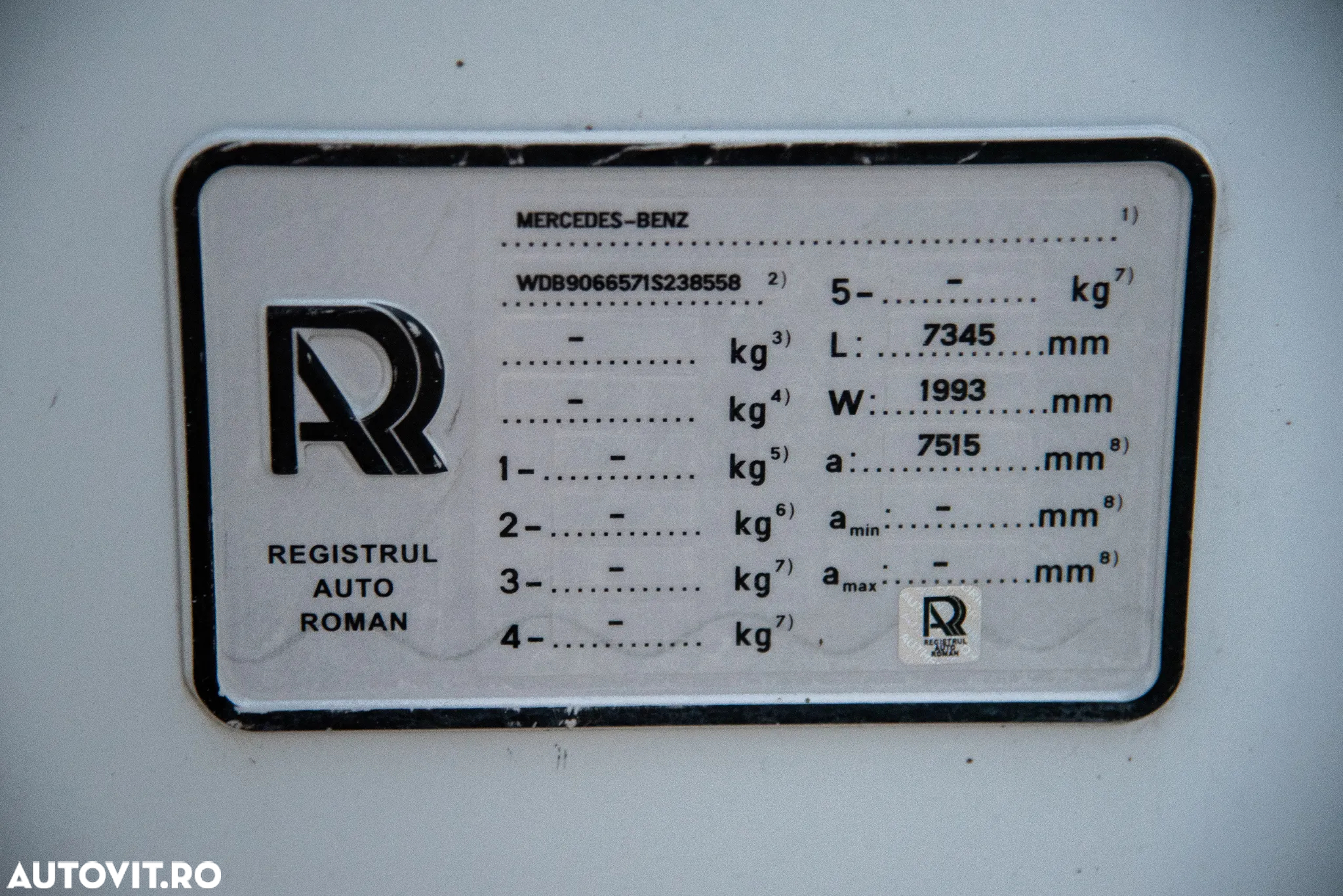 Mercedes-Benz Sprinter - 14