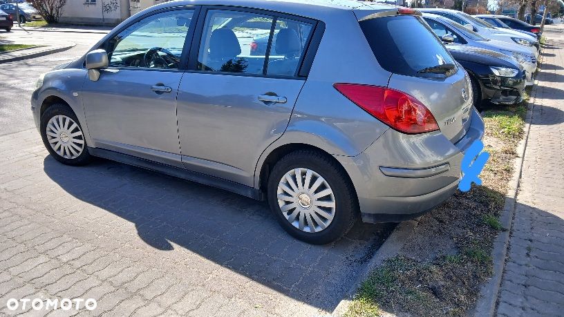 Nissan Tiida - 5