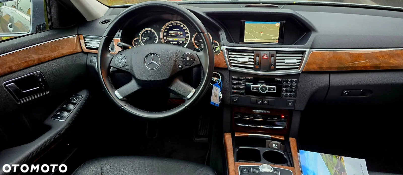 Mercedes-Benz Klasa E 300 BlueTec Hybrid Elegance - 29