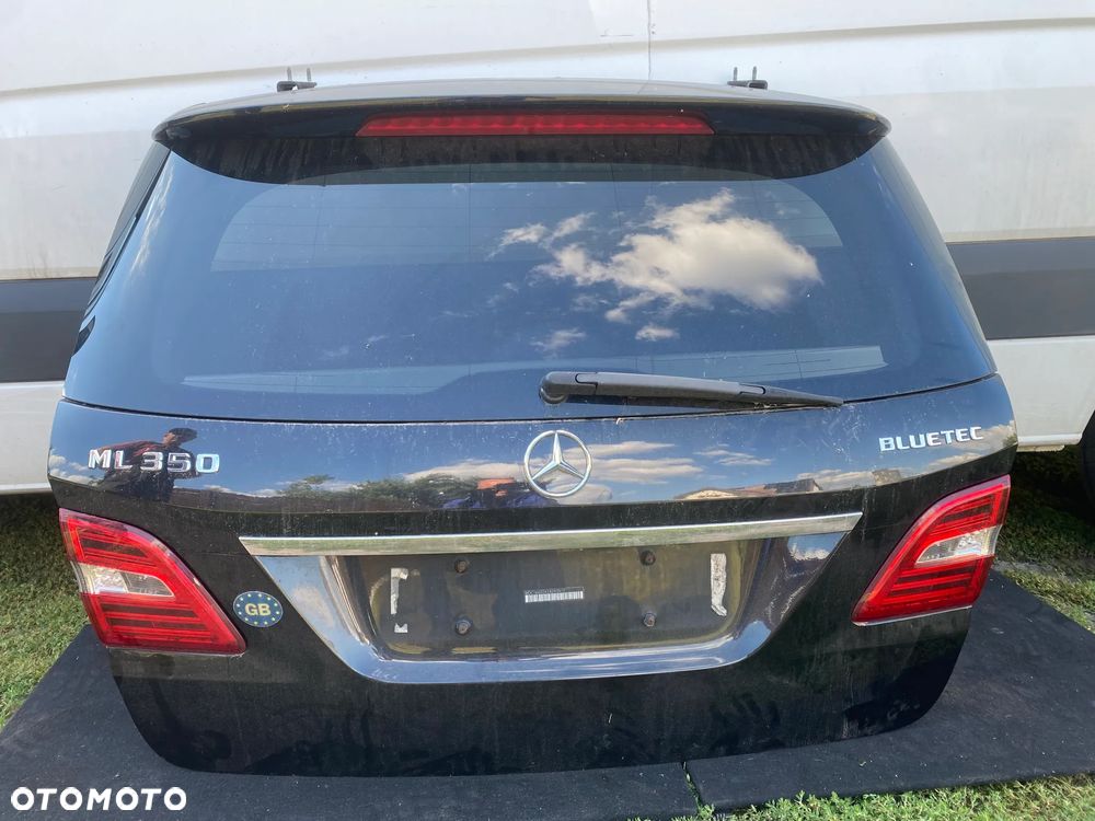 MERCEDES ml 166 kompletna tylna klapa kolor 197 - 1