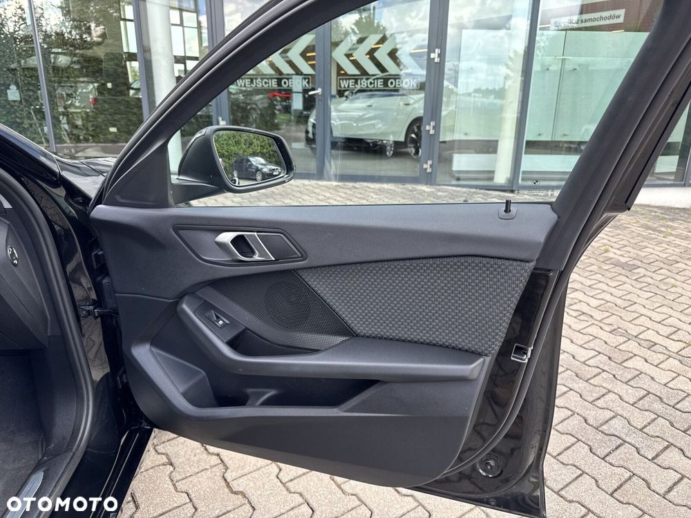 BMW Seria 1 - 24