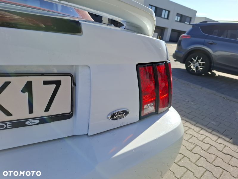 Ford Mustang 4.0 V6 - 12