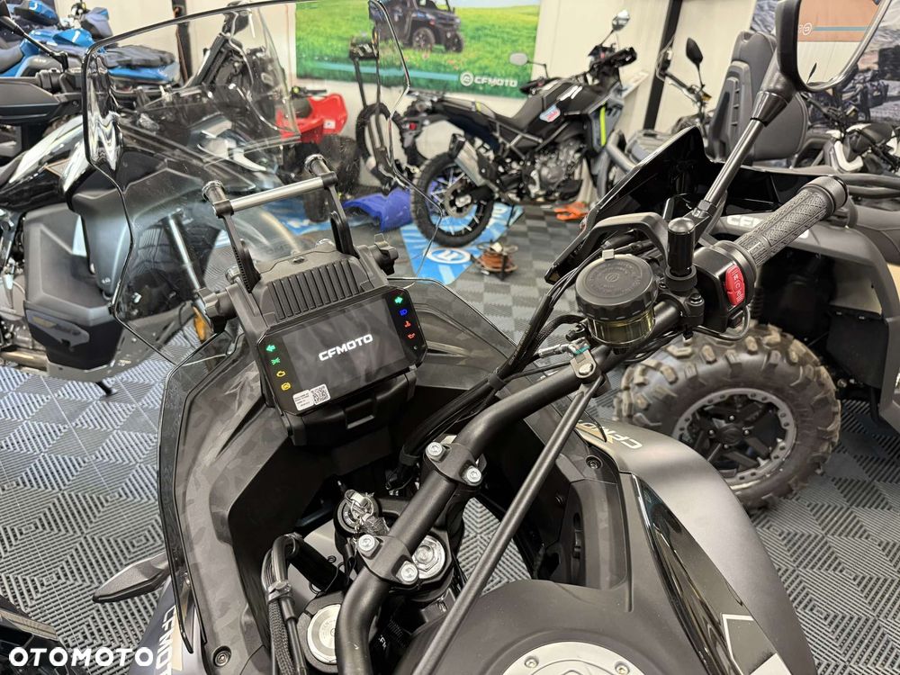 CFMoto MT - 6