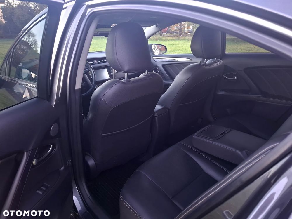 Toyota Avensis - 18