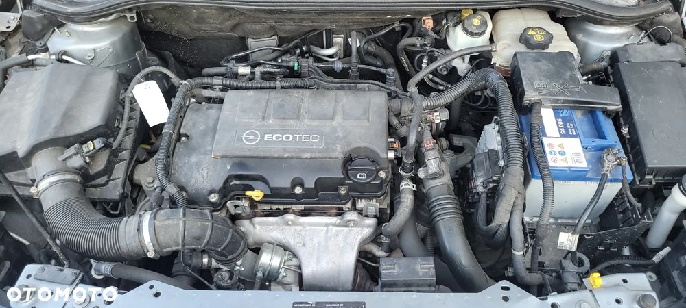 Opel Astra 1.4 Turbo - 12