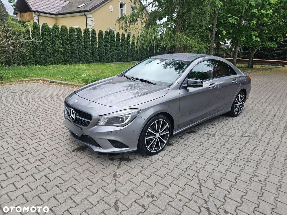 Mercedes-Benz CLA 200 7G-DCT Urban - 24