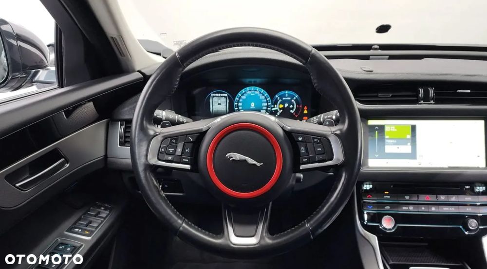 Jaguar XF 20d Prestige - 15