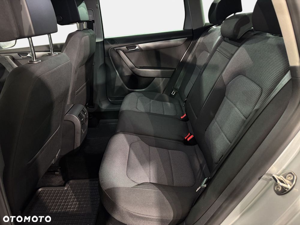 Volkswagen Passat Variant - 12