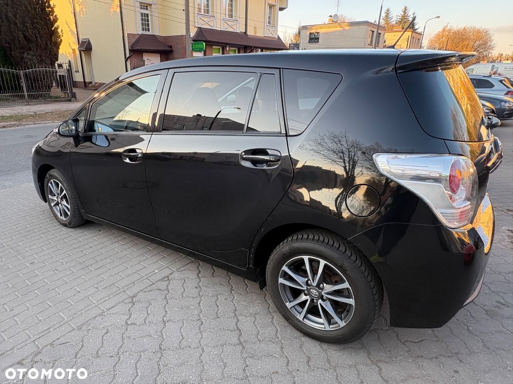 Toyota Verso 2.0 D-4D 5-Sitzer Executive - 9