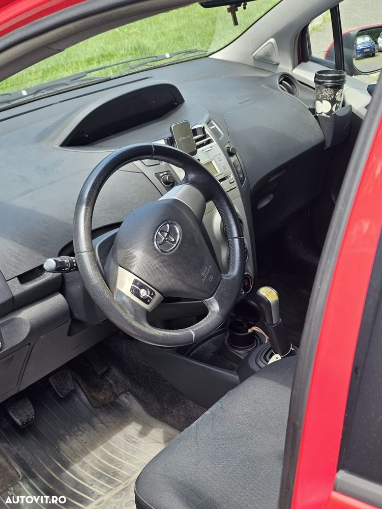 Toyota Yaris 1.3 Luna - 5