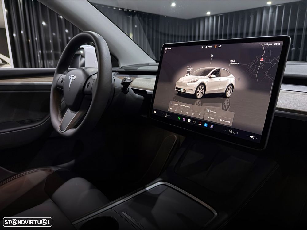 Tesla Model Y Standard - 30