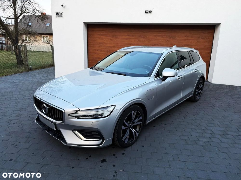Volvo V60 T6 AWD Plug-In Hybrid Ultra Bright - 2