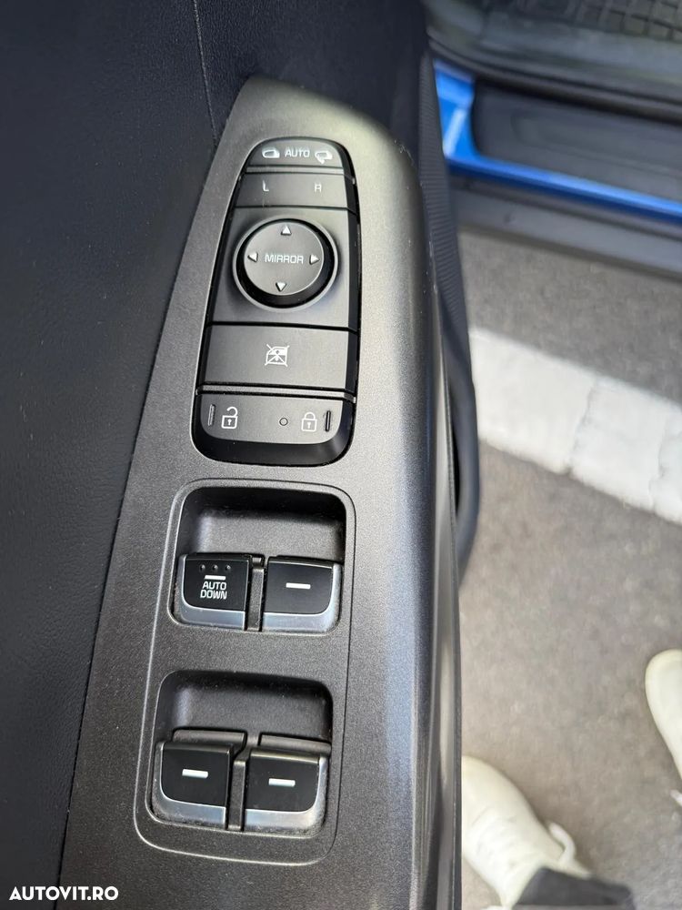 Kia Sportage 1.6 GDI 6MT 4x2 Plus - 12