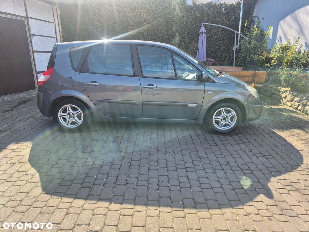 Renault Scenic 1.6 16V Confort Expression - 16