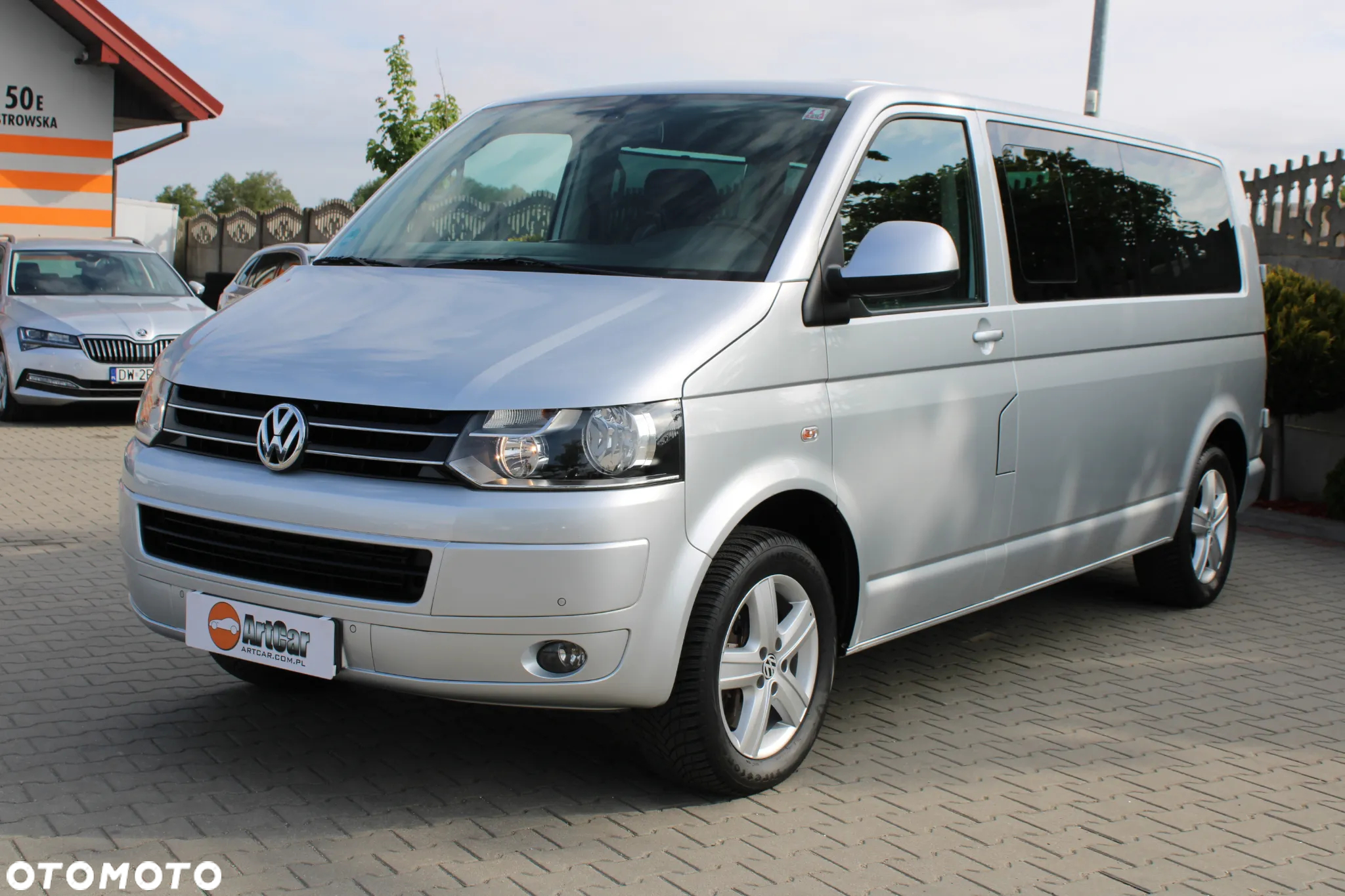 Volkswagen Caravelle - 2