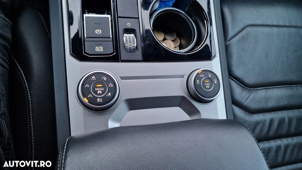 Volkswagen Touareg V6 TDI R-Style - 10