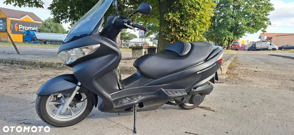 Suzuki Burgman - 38
