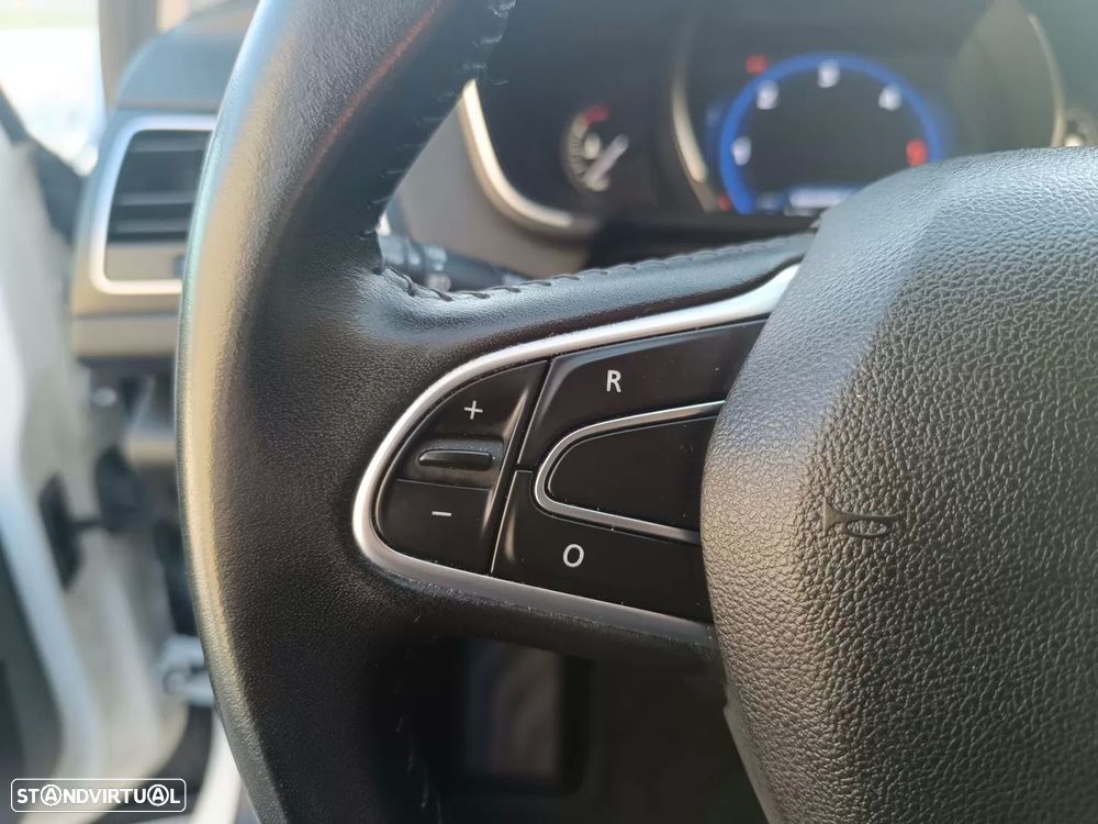 Renault Mégane 1.5 Blue dCi Intens - 20