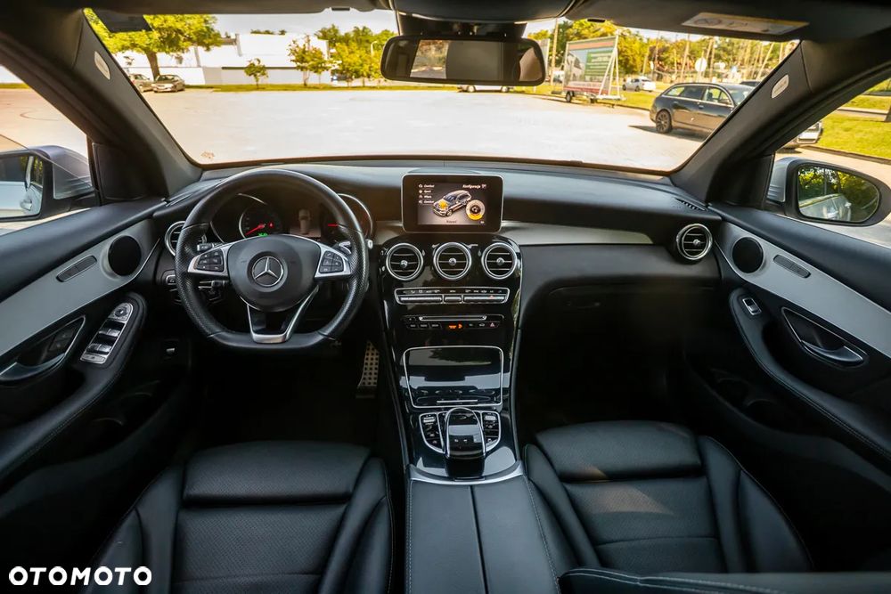 Mercedes-Benz GLC 250 d 4Matic 9G-TRONIC AMG Line - 33