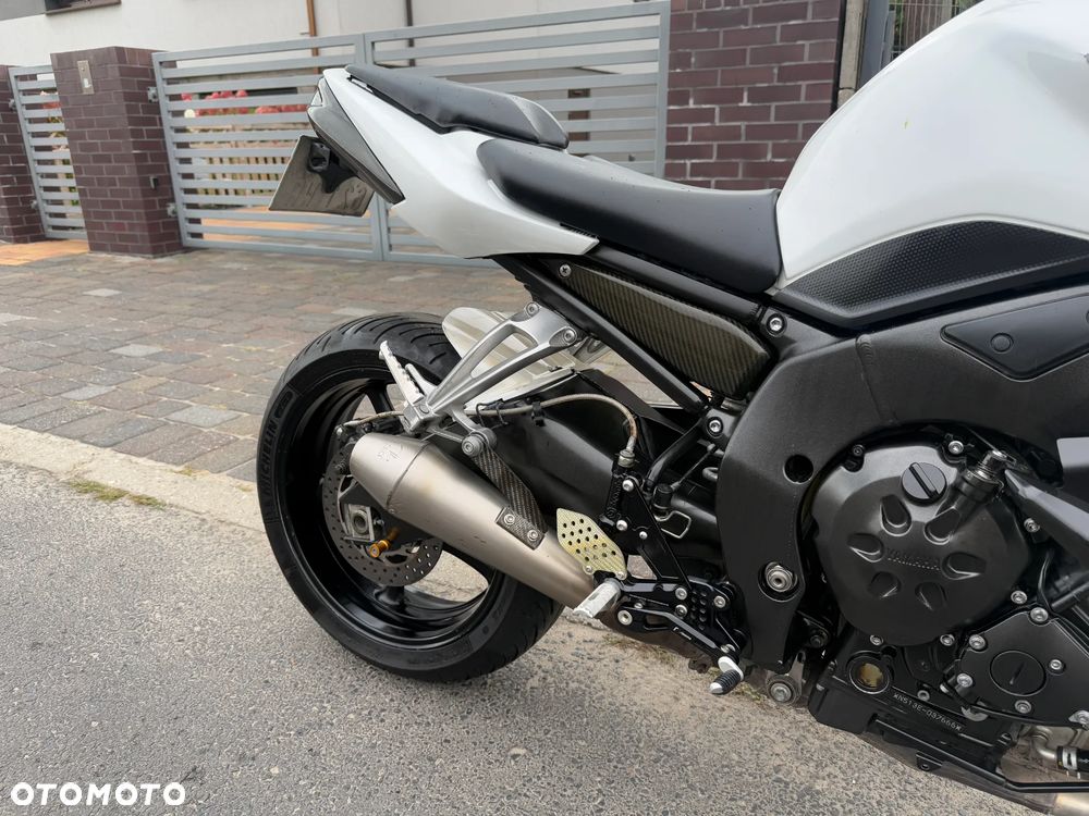 Yamaha FZ - 26