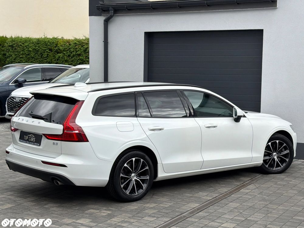 Volvo V60 B3 B DKG Momentum - 40