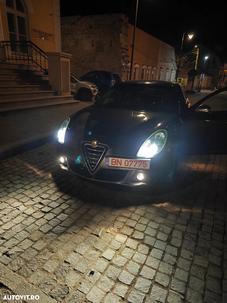 Alfa Romeo Giulietta 1.8 TBi 16V Quadrifoglio Verde - 6