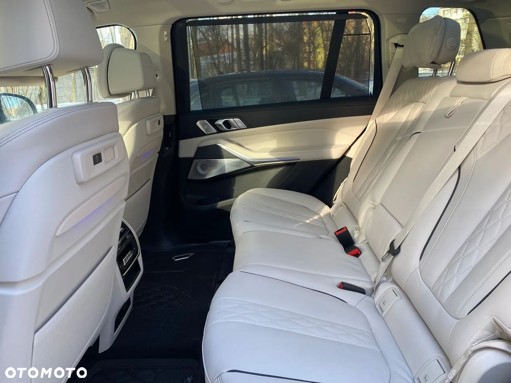 BMW X7 xDrive40d mHEV - 14