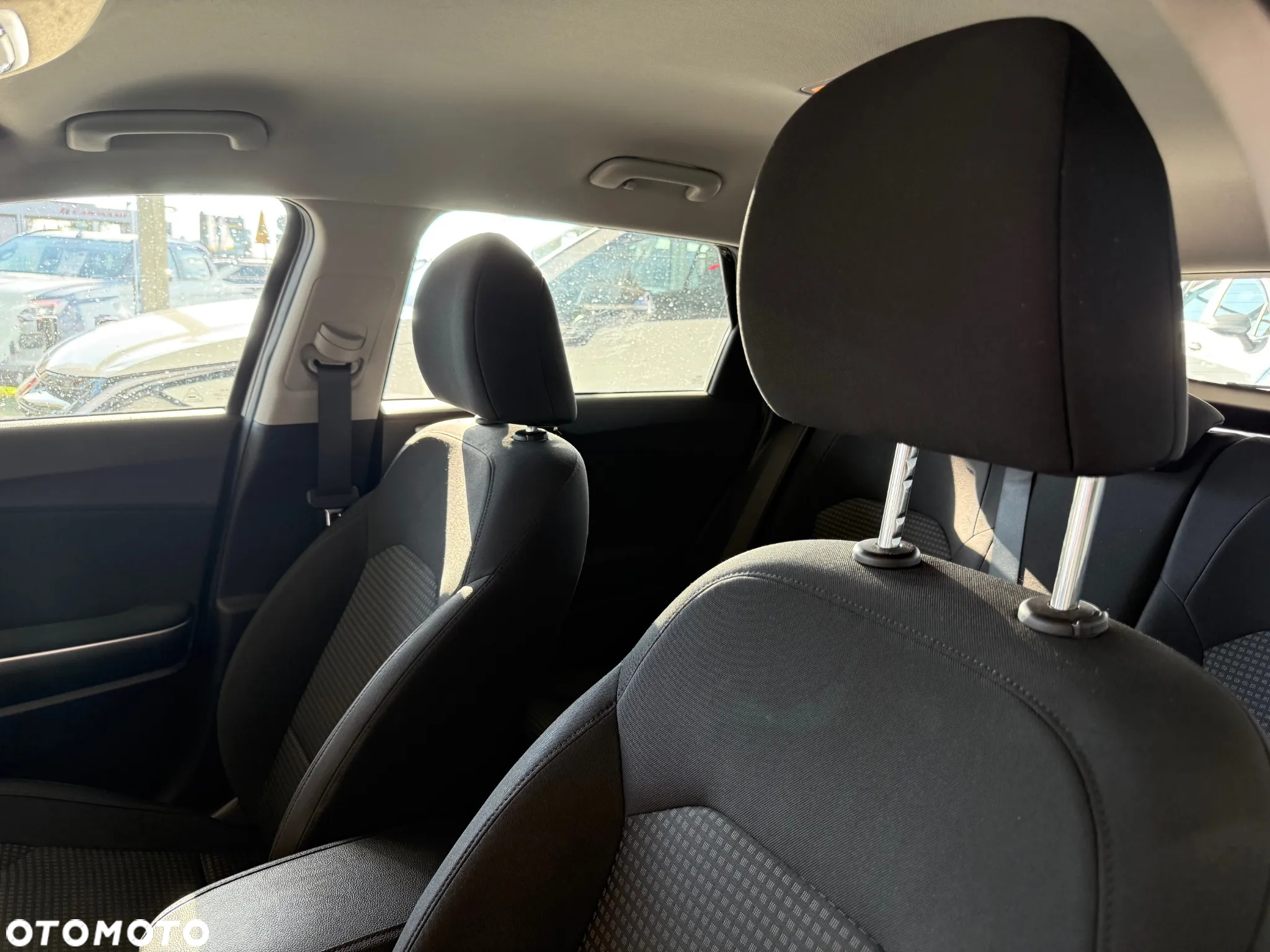 Kia Ceed 1.6 CRDi SCR M - 12