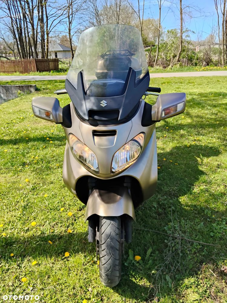 Suzuki Burgman - 4